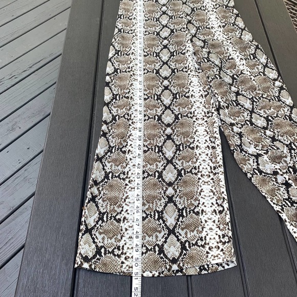 Womens Banana Republic Snakeskin Wide Leg Cropped Jumpsuit Brown Size 4 - Picture 7 of 10